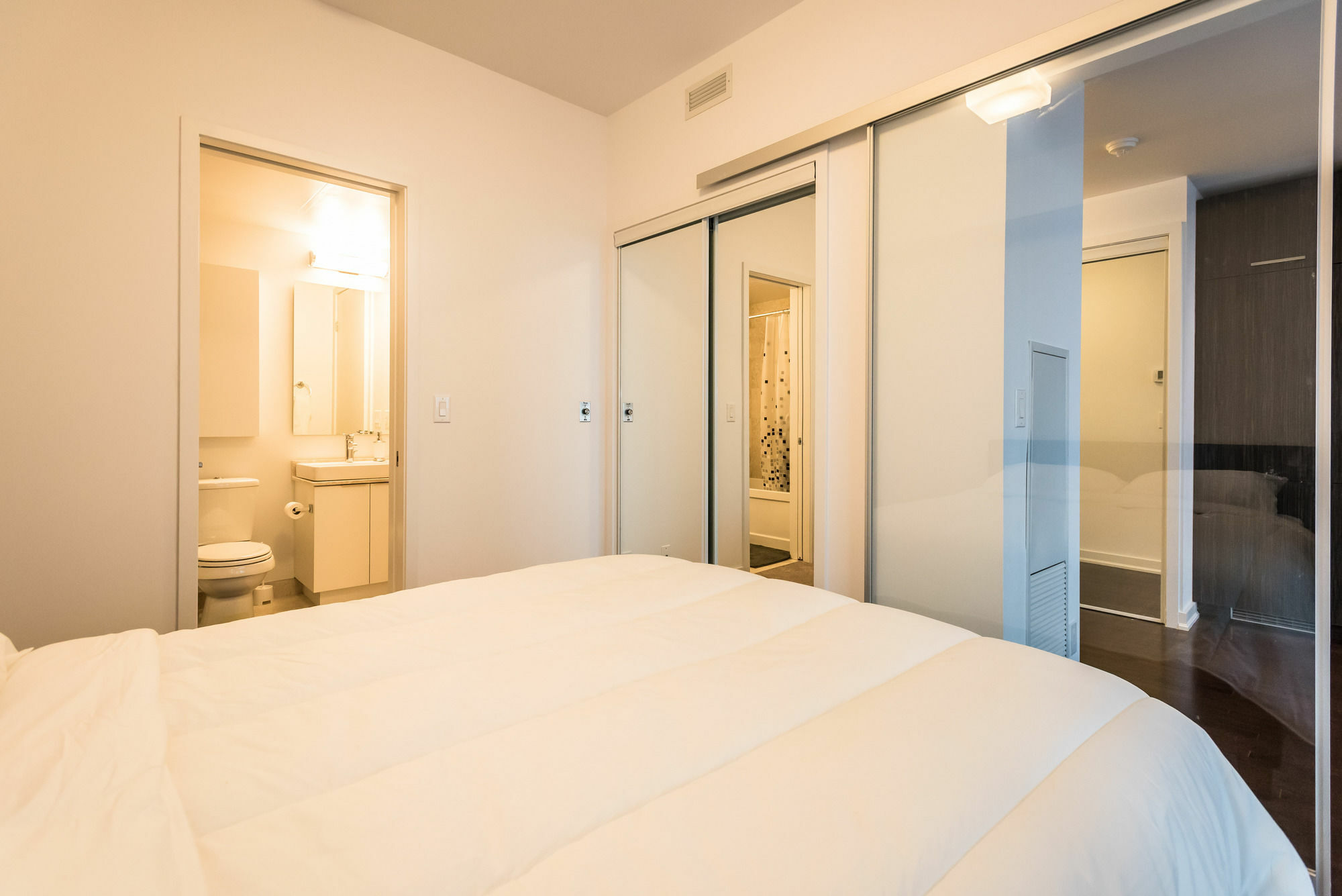 Downtown Luxury Lakeview Condo Toronto Exterior photo